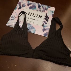 Small Black Bikini Top by Shein